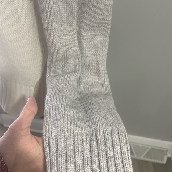 Splendid color block sweater in size small - Picture 4 of 9